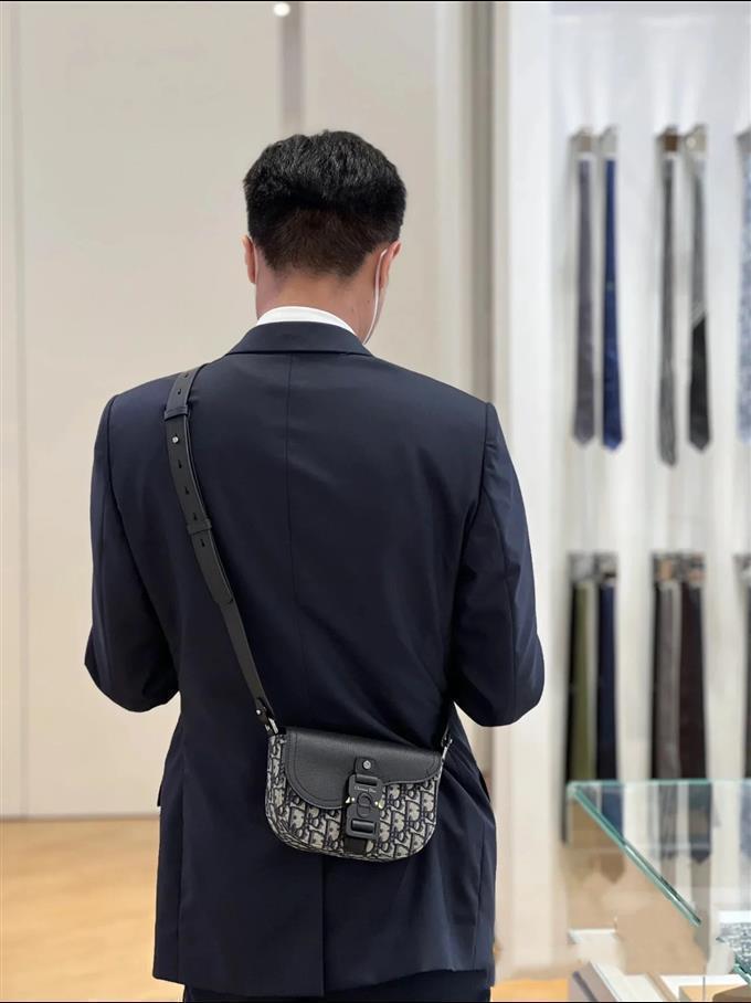 2026 81522211954